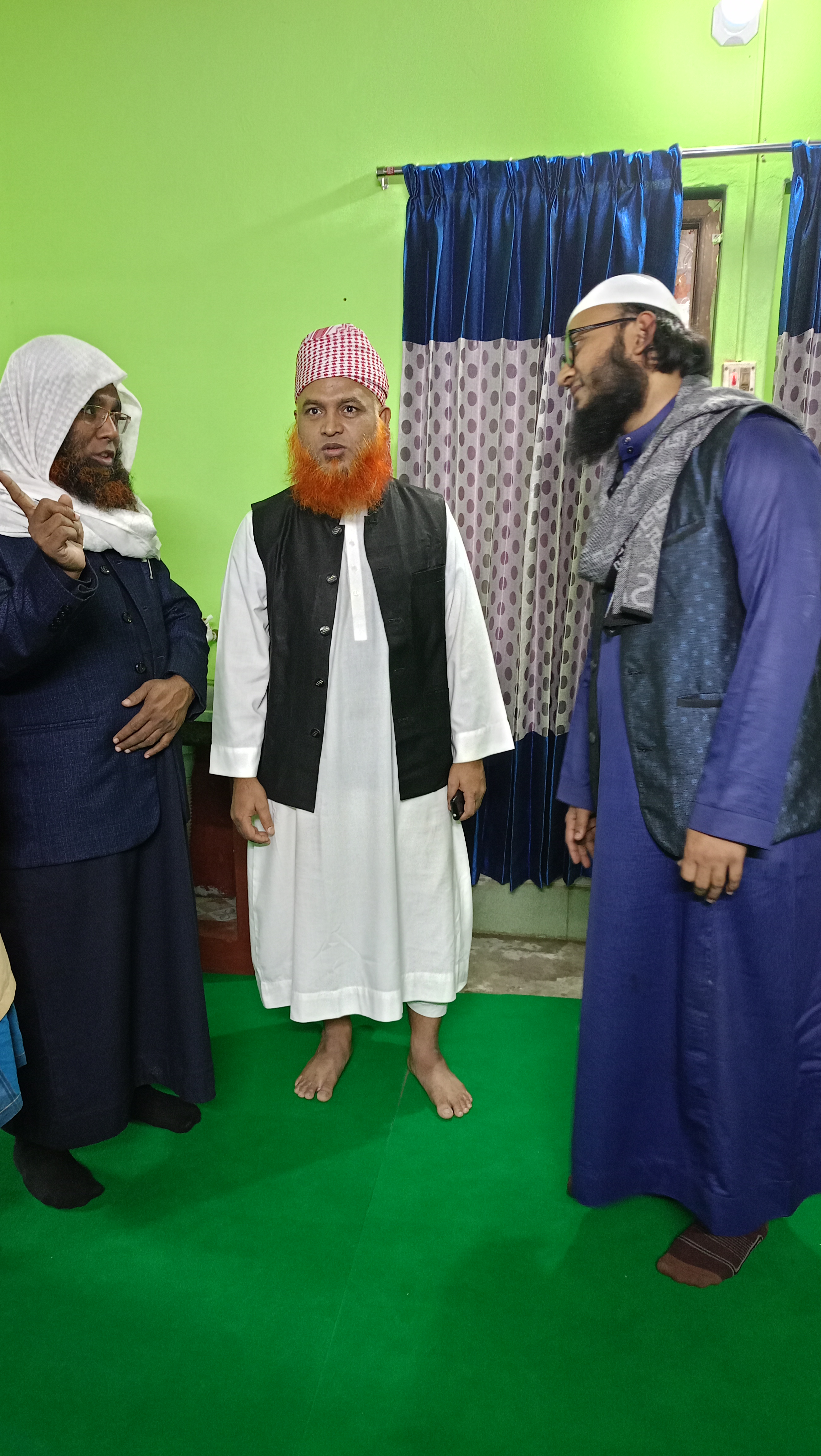 ওলামায়ে কেরামের উপস্থিতি 